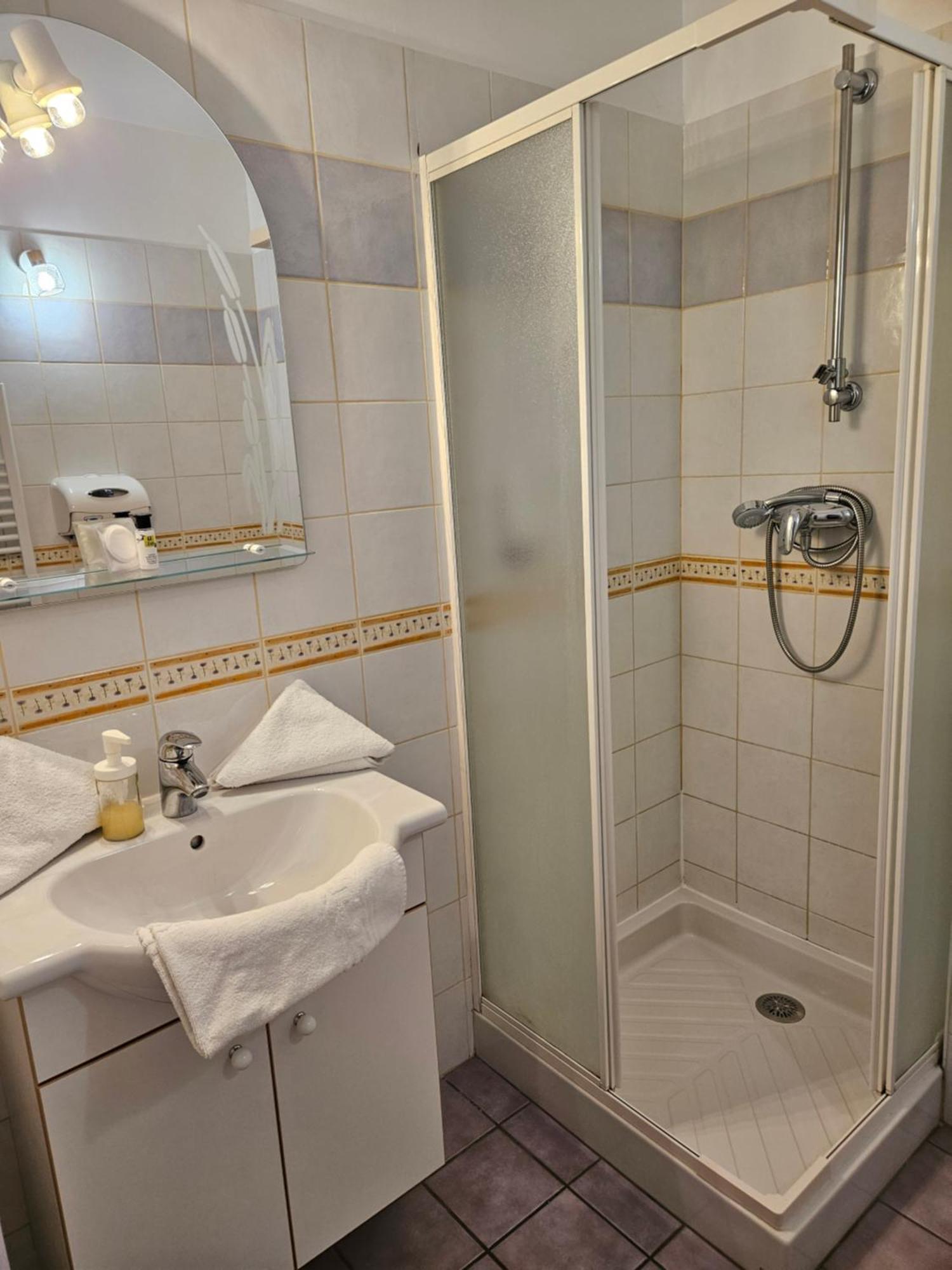 Hotel Le Mont Barral Creyers Εξωτερικό φωτογραφία