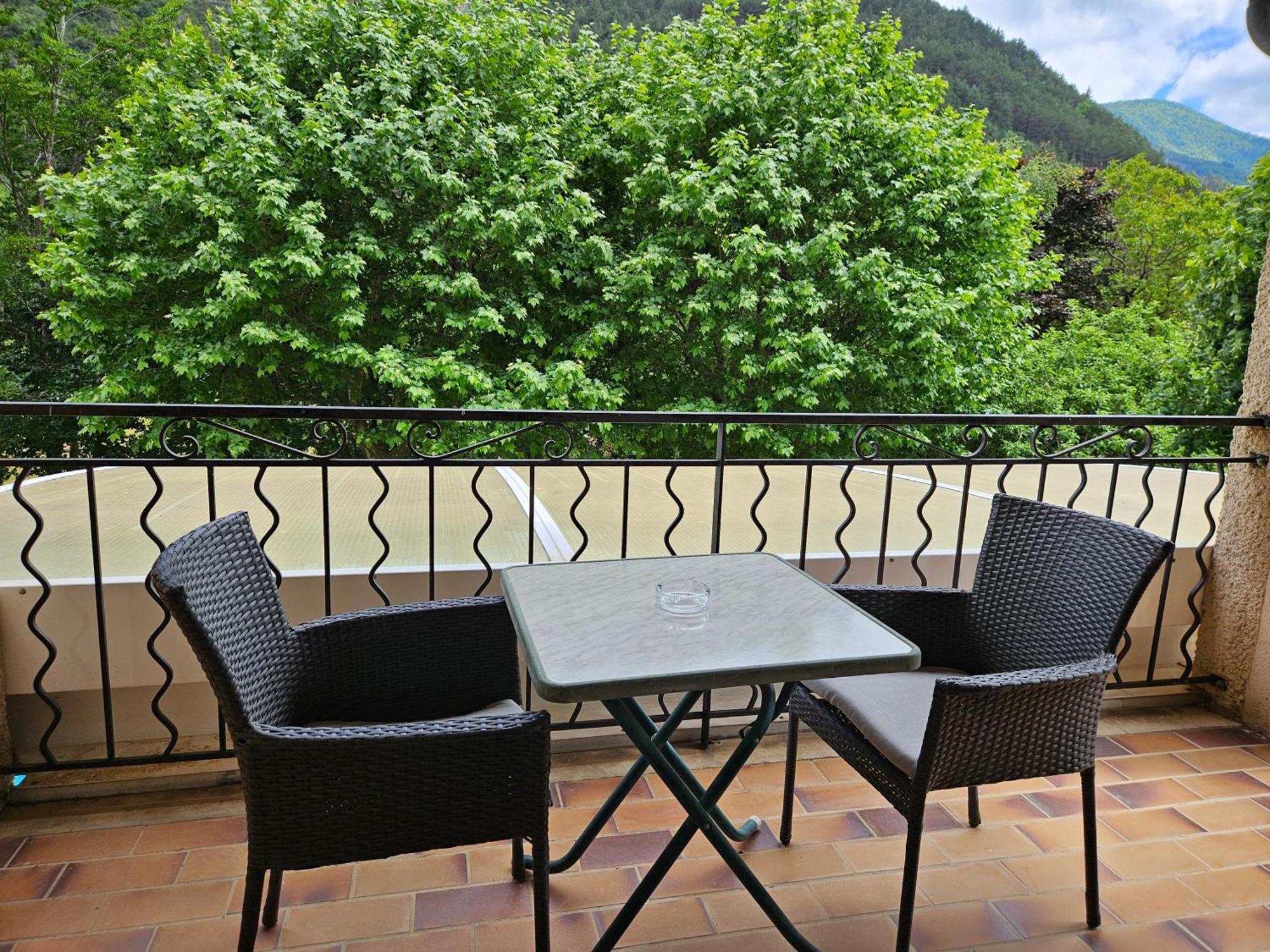 Hotel Le Mont Barral Creyers Εξωτερικό φωτογραφία