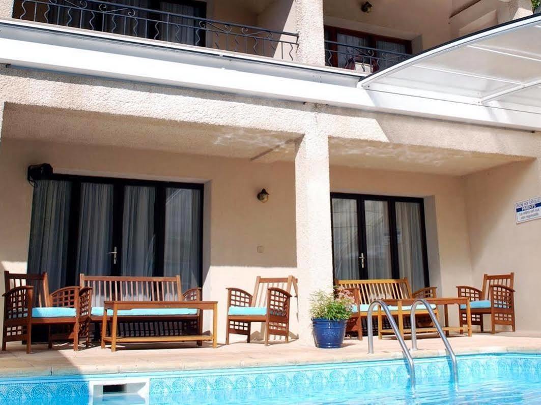 Hotel Le Mont Barral Creyers Εξωτερικό φωτογραφία